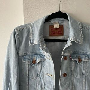 Levi’s light wash Jean jacket